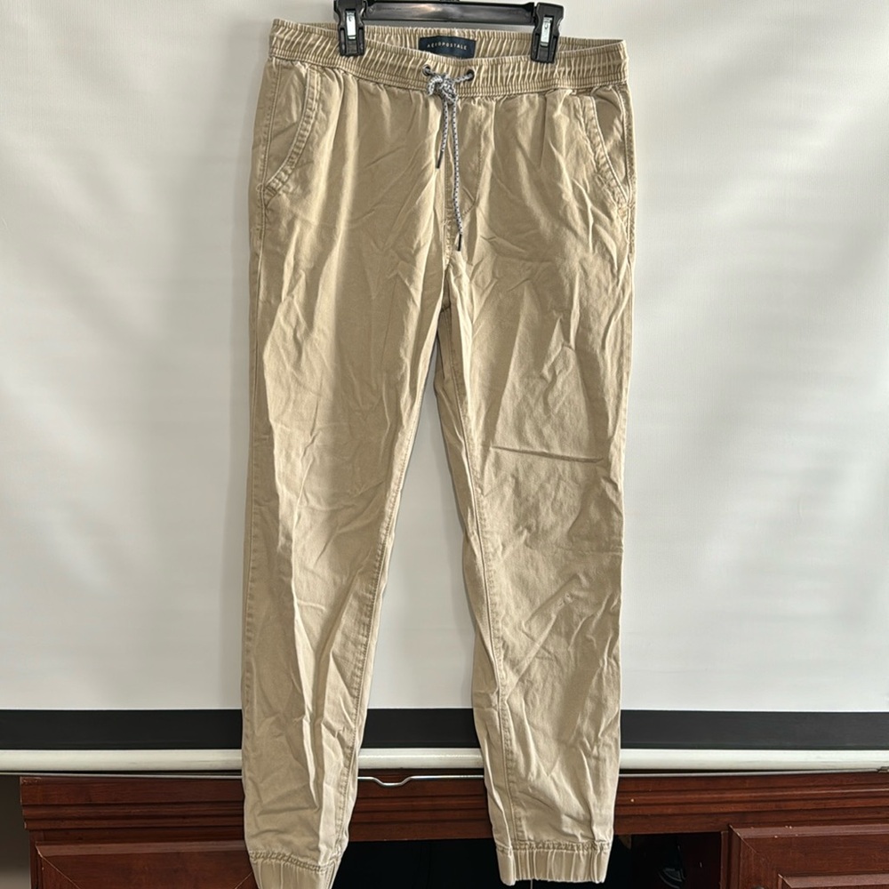 Aeropostale beige men’s joggers size XS